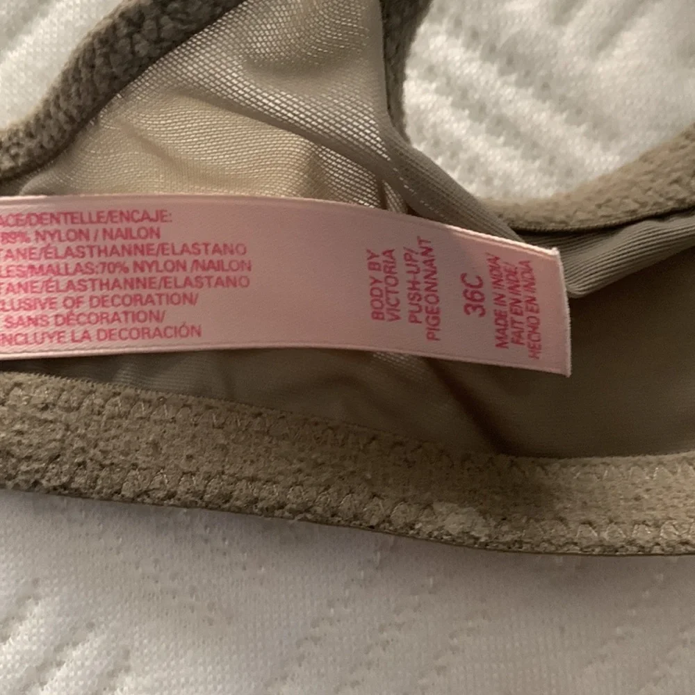 Victoria’s Secret Bras - Picture 3 of 4